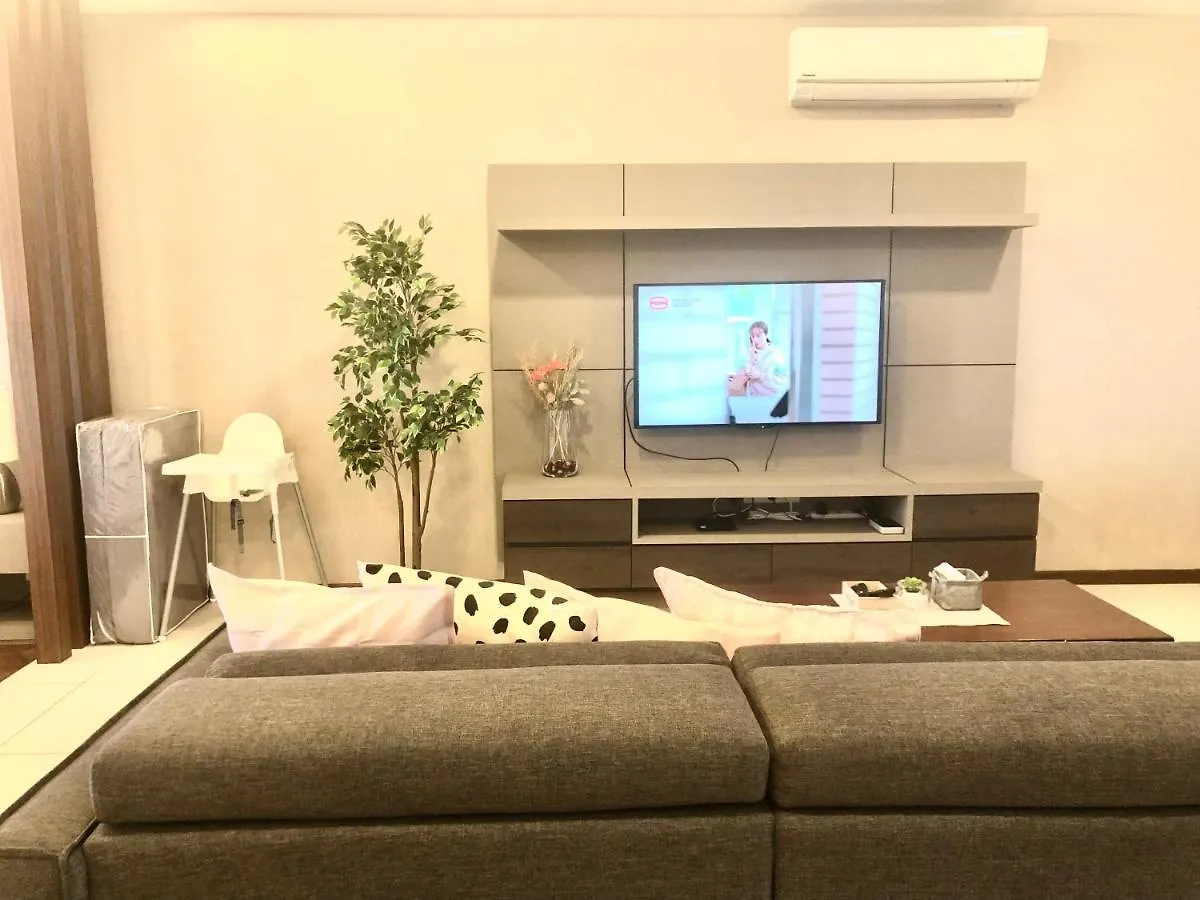 Apartment The Landmark Seaview Netflix By Blue Sky Holidays George Town