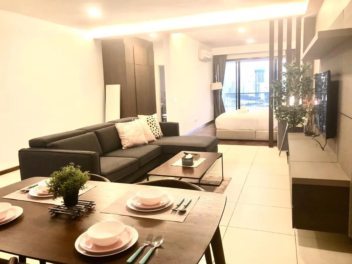 Apartment The Landmark Seaview Netflix By Blue Sky Holidays George Town