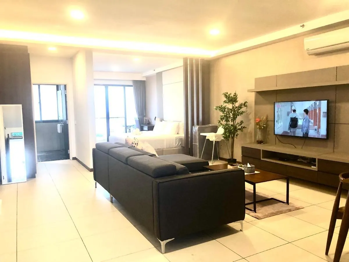 The Landmark Seaview Netflix By Blue Sky Holidays George Town Apartment