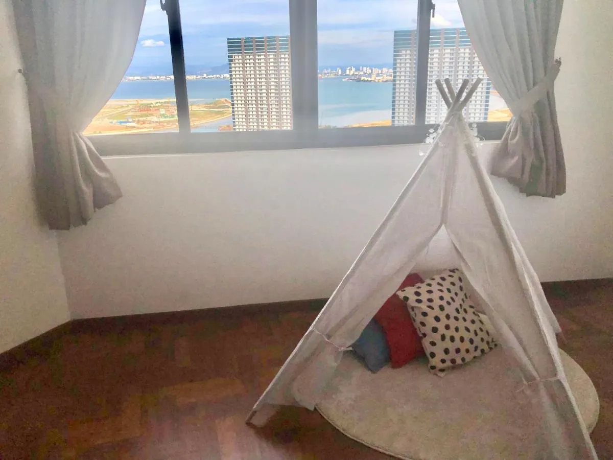 Apartment The Landmark Seaview Netflix By Blue Sky Holidays George Town
