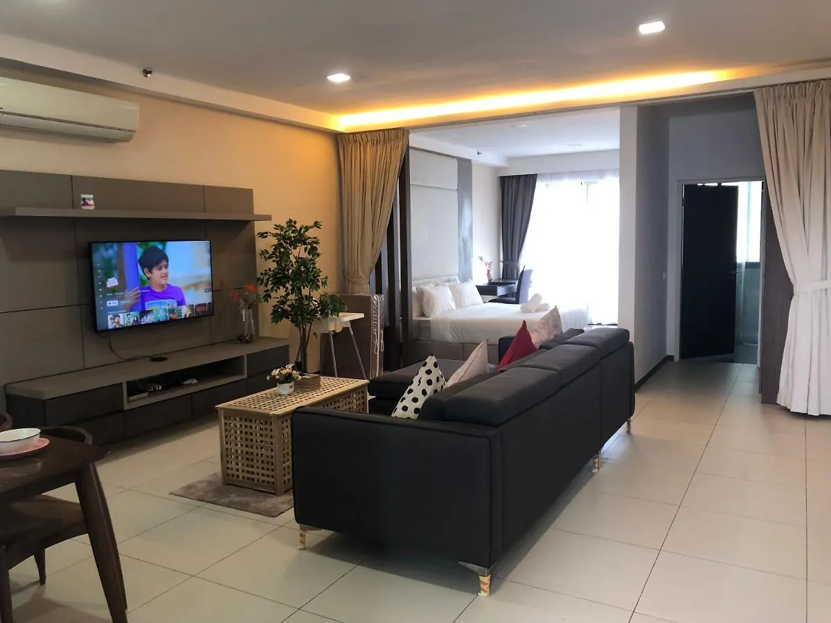 The Landmark Seaview Netflix By Blue Sky Holidays George Town Apartment