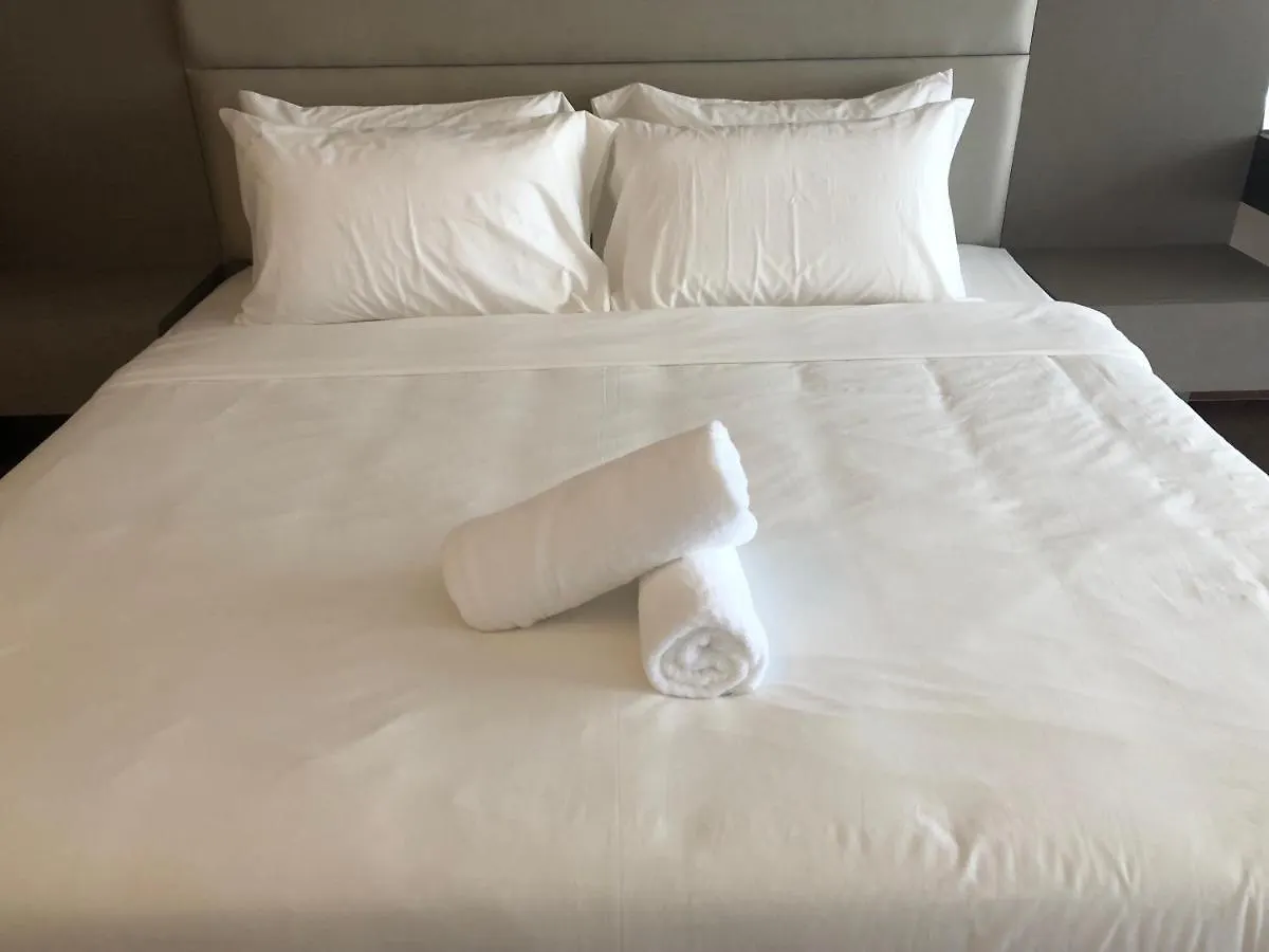 The Landmark Seaview Netflix By Blue Sky Holidays George Town