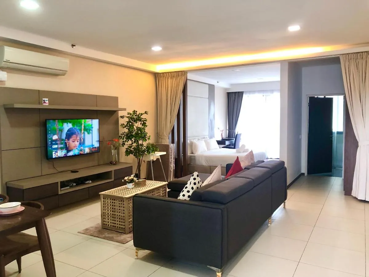 Apartment The Landmark Seaview Netflix By Blue Sky Holidays George Town